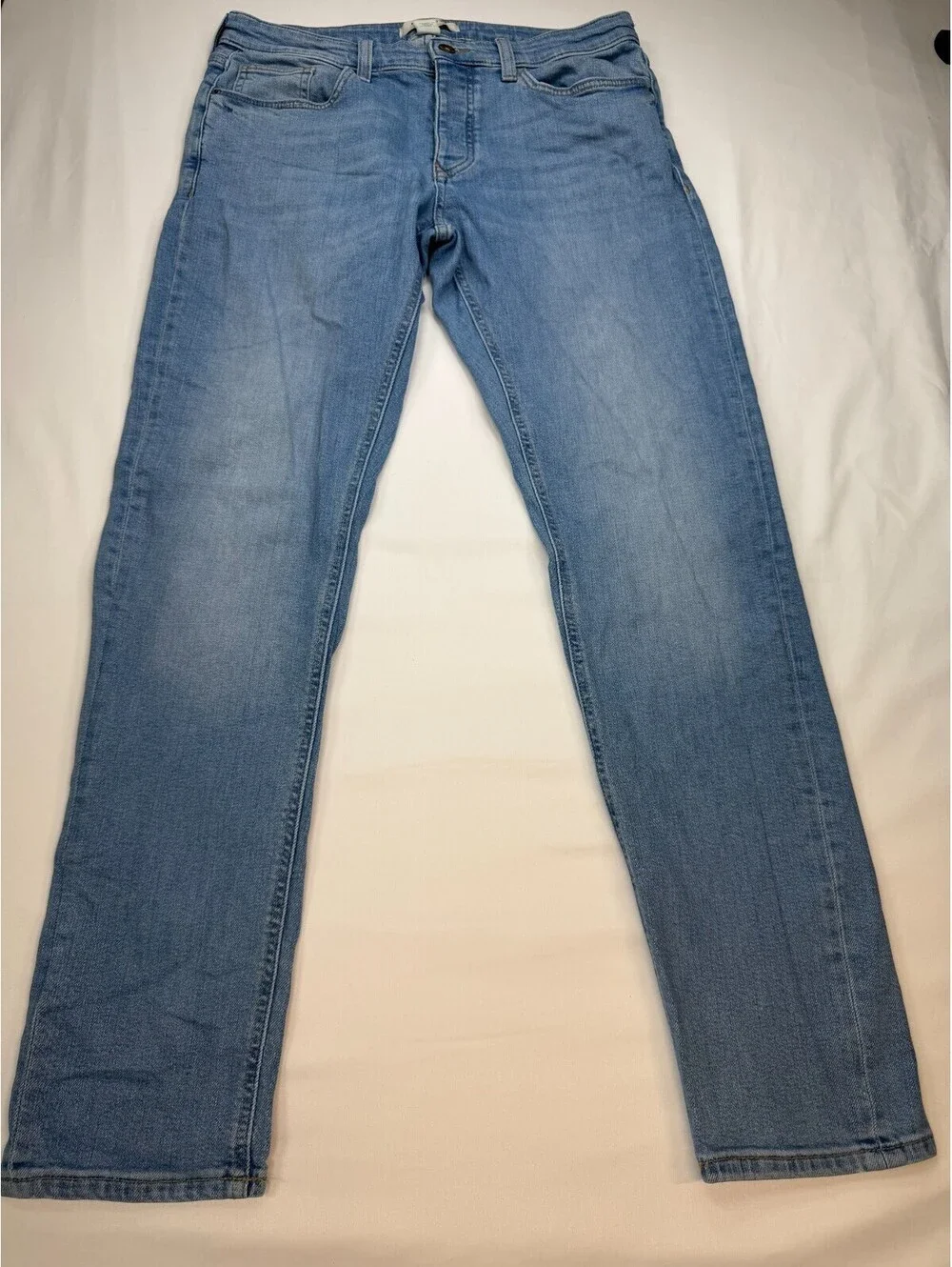 Forever 21 Men's Jeans Straight Medium Wash Solid Denim Mid Rise Size 33 Blue